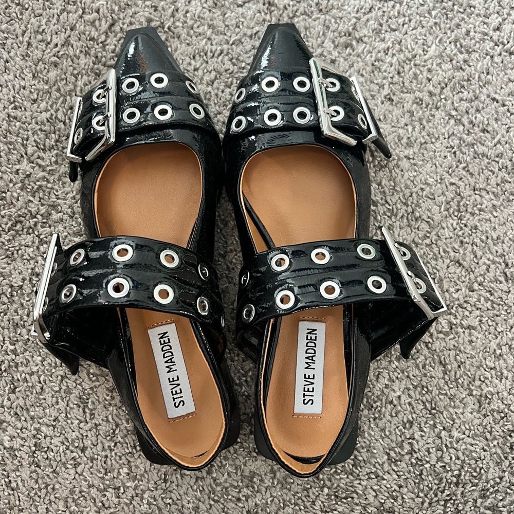 Steve Madden Graya Flats